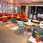 Ibis Ouest - A9