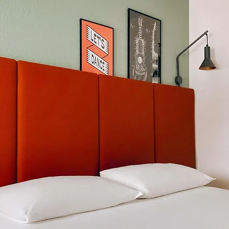Ibis Ouest - A9 3*