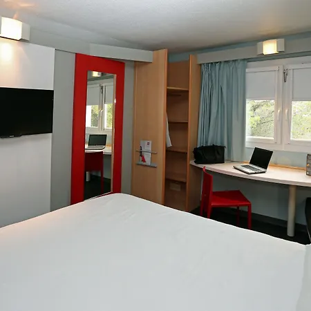 Otel Ibis Ouest - A9 3*