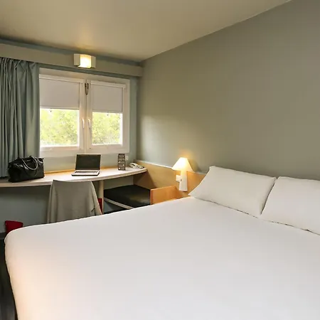 Отель Ibis Ouest - A9 Ним