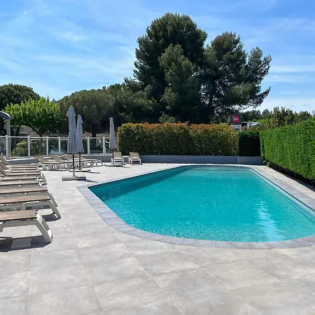 Hotel Ibis Ouest - A9 Nîmes