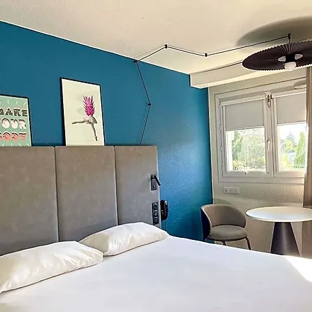 Ibis Ouest - A9